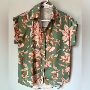 Vici tropical short-sleeve blouse, Small